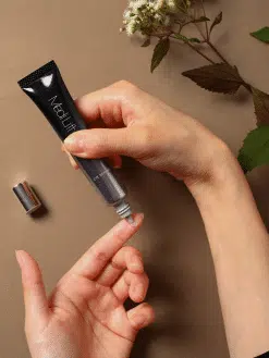 YA-MAN Medi Lift Eye Serum премиальная восстанавливающая и омолаживающая сыворотка из Японии