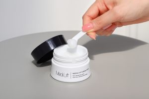 ONLY MINERALS Nude First C Boost — сыворотка с C — изображение 3