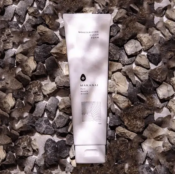 MAKANAI Moisturizing Clean Foam мягкая пенка для умывания 140 г — изображение 3